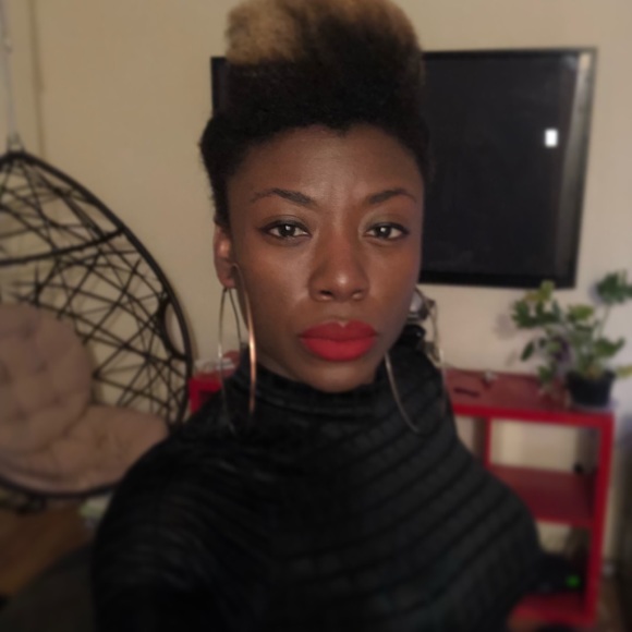 Meet your Posher, Dequaina - Picture 4 of 4